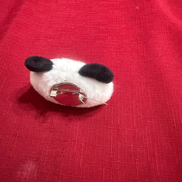 Panda brooch - Black and White - Picture 4 of 4